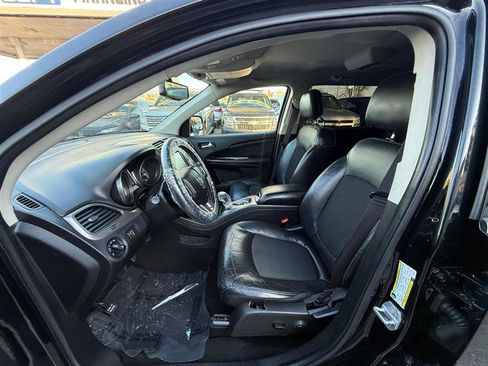 Used 2018 Dodge Journey Crossroad w/ Driver Convenience Group image 17