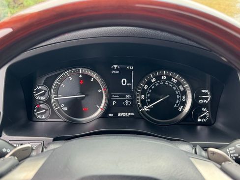 Used 2019 Lexus LX 570 4WD image 31