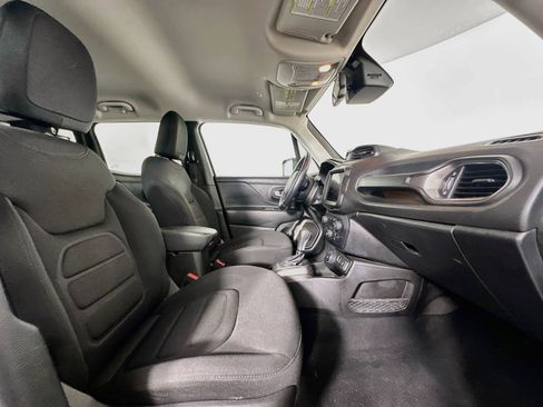 Used 2022 Jeep Renegade Latitude w/ Convenience Group AWD/4WD image 30