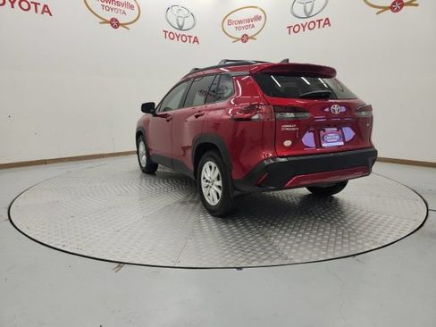 Used 2026 Toyota Corolla Cross LE FWD image 6