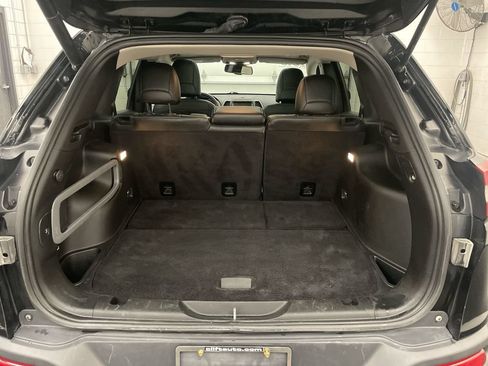 Used 2018 Jeep Cherokee Limited AWD/4WD image 19