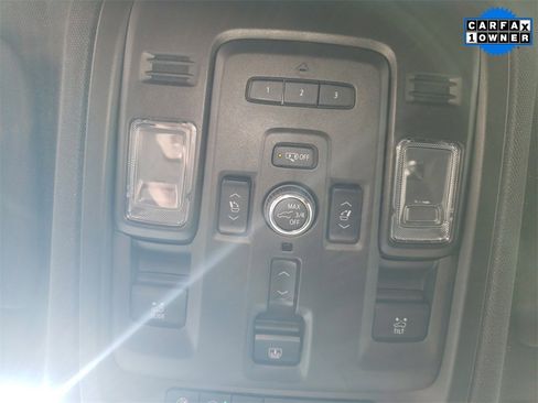 Used 2024 Chevrolet Suburban High Country image 24