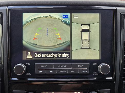 Used 2021 Nissan Titan PRO-4X w/ Pro-4x Convenience Package image 16