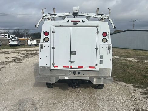 Used 2012 Chevrolet Silverado 2500 W/T RWD image 3