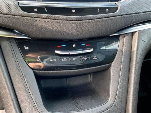 Used 2021 Cadillac XT5 Premium Luxury AWD/4WD image 32