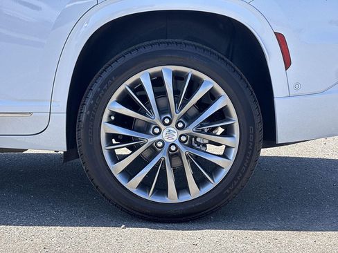 New 2026 Buick Enclave Avenir w/ Super Cruise Package AWD/4WD image 32