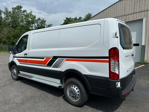 Used 2023 Ford Transit 250 Low Roof AWD w/ Exterior Upgrade Package image 13