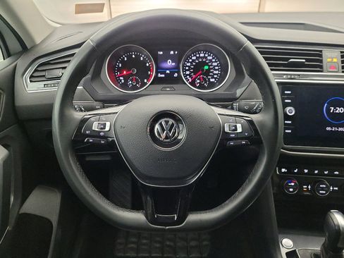Used 2020 Volkswagen Tiguan SE AWD/4WD image 22