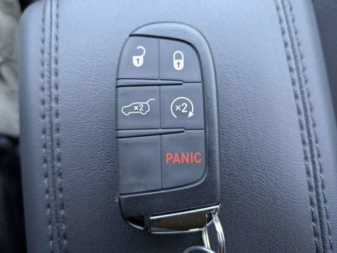 New 2026 Jeep Compass Latitude AWD/4WD image 30
