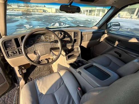 Used 2003 Chevrolet Tahoe LS image 17