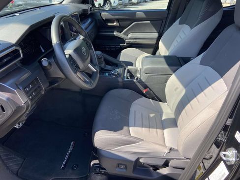 Used 2025 Toyota Tacoma TRD Sport AWD/4WD image 17