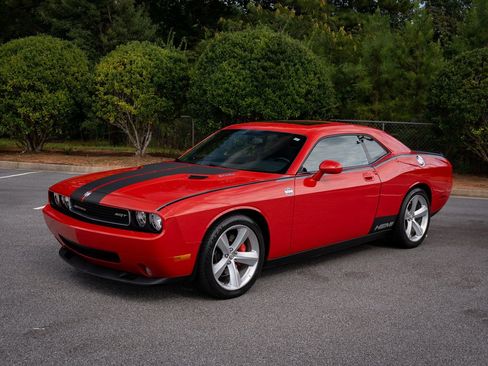 Used 2010 Dodge Challenger SRT8 image 9