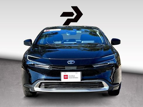 Used 2025 Toyota Prius Plug-In Hybrid FWD image 3