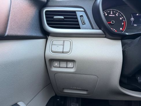 Used 2018 Kia Optima LX w/ 17" Alloy Wheels Package image 10