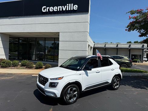 Used 2025 Hyundai Venue Limited FWD image 1