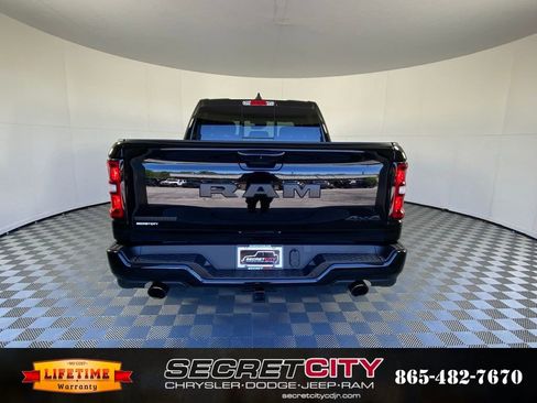 New 2026 RAM 1500 Big Horn AWD/4WD image 6