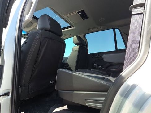 Used 2018 GMC Yukon SLT w/ Open Road Package image 10