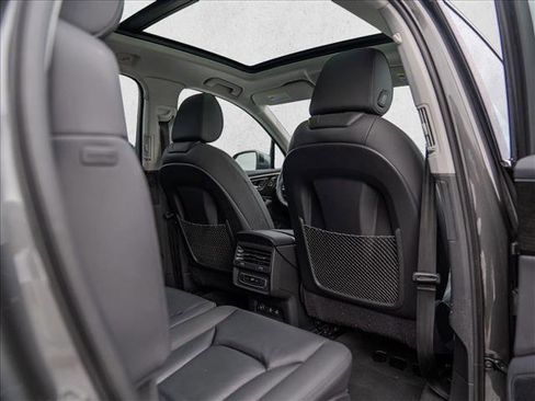 Used 2022 Audi Q7 Premium Plus image 27