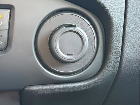 Used 2023 Nissan Frontier PRO-4X w/ Pro Convenience Package image 23