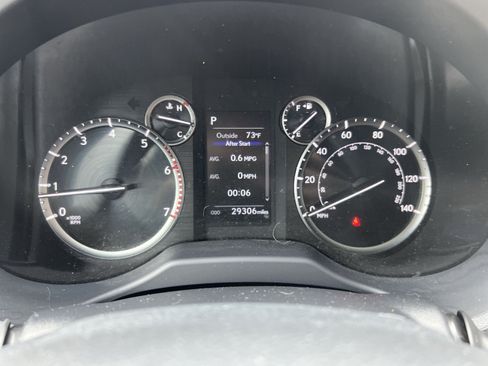 Used 2023 Lexus GX 460 Premium w/ Premium Package AWD/4WD image 17