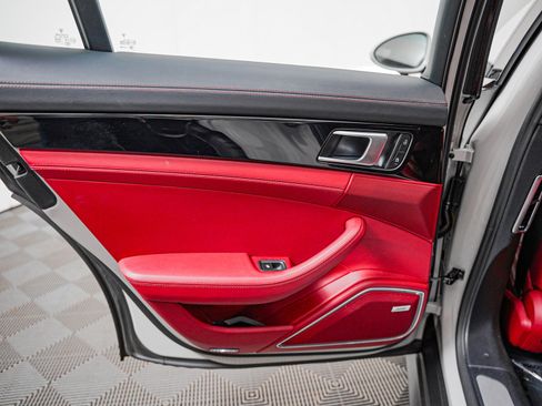 Certified 2023 Porsche Panamera 4S AWD/4WD image 28
