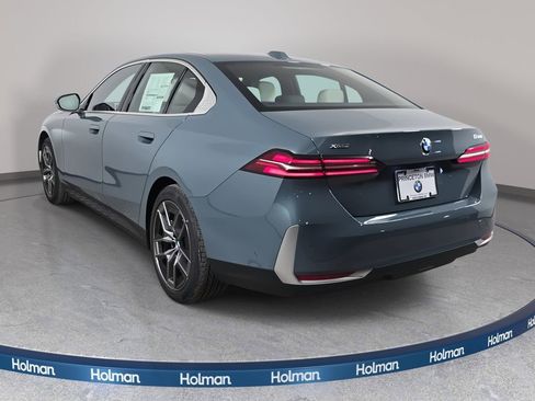 New 2026 BMW 530i xDrive w/ Premium Package AWD/4WD image 7