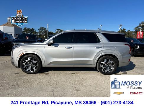 Used 2022 Hyundai Palisade Calligraphy image 2