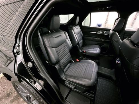 New 2026 Ford Explorer ST-Line w/ ST-Line Street Pack image 26