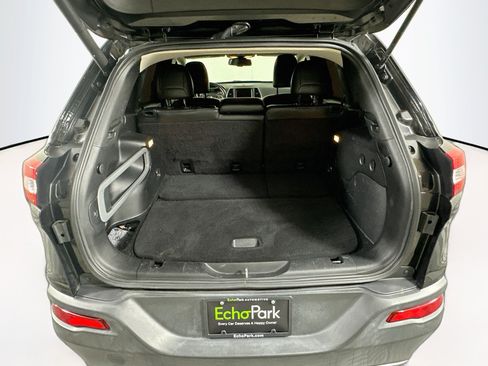 Used 2016 Jeep Cherokee Limited w/ Luxury Group FWD image 28