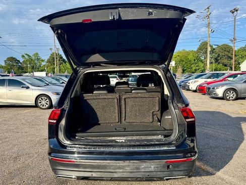 Used 2019 Volkswagen Tiguan SEL R-Line FWD image 9