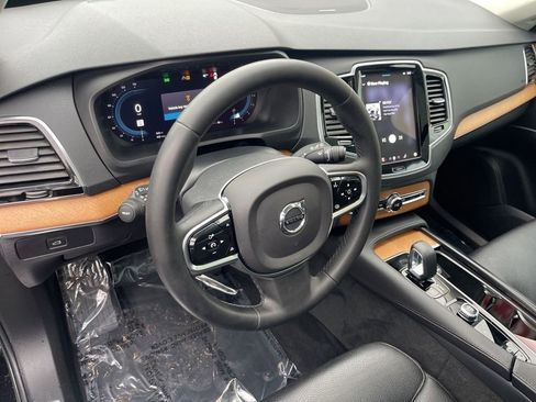Used 2023 Volvo XC90 B6 Plus w/ Protection Package Premier image 10