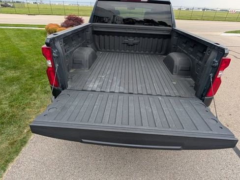 Used 2019 Chevrolet Silverado 1500 RST w/ All-Star Edition AWD/4WD image 8