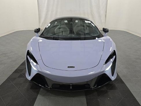 Used 2023 McLaren Artura RWD image 6
