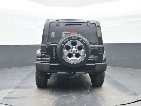 Used 2016 Jeep Wrangler Unlimited Sahara w/ Max Tow Package image 5