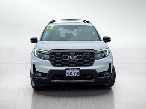 Used 2023 Honda Passport TrailSport image 2