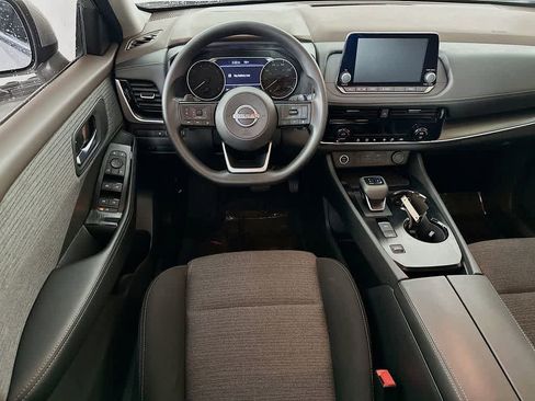 Used 2022 Nissan Rogue SV image 10