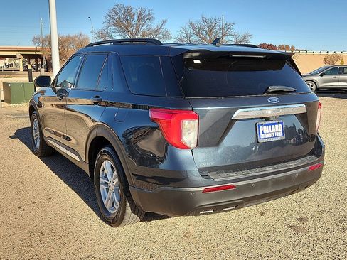 Used 2023 Ford Explorer XLT image 2