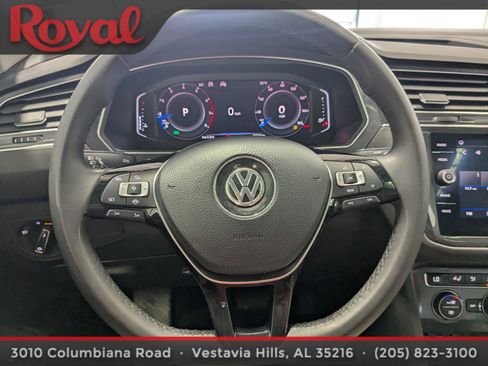 Used 2020 Volkswagen Tiguan SEL image 21
