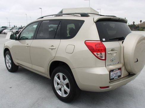 Used 2008 Toyota RAV4 Limited FWD image 5