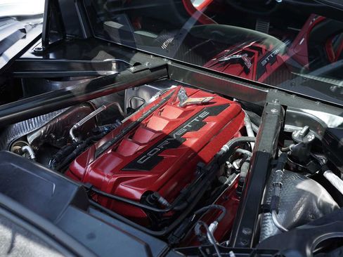 Used 2023 Chevrolet Corvette Stingray Preferred Cpe w/ Z51 Performance Package RWD image 46