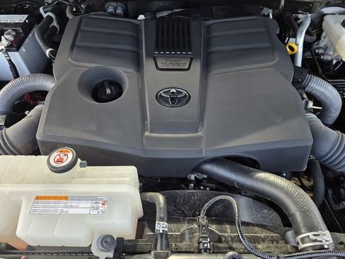 Used 2024 Toyota Tundra Limited w/ Power Package image 20