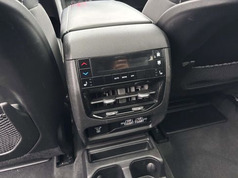 Used 2021 Jeep Grand Cherokee L Limited image 35