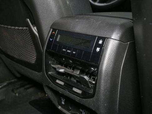 Used 2023 Jeep Grand Cherokee L Laredo image 21