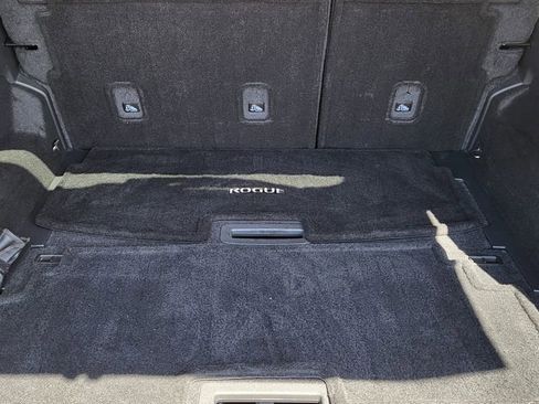 Used 2022 Nissan Rogue SL w/ SL Premium Package image 12