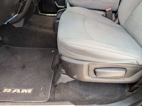 Used 2013 RAM 1500 Express RWD image 13