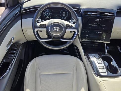 Certified 2022 Hyundai Tucson Limited image 13