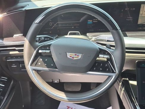 New 2025 Cadillac Escalade ESV Sport w/ LPO, Floor Liner Package AWD/4WD image 11