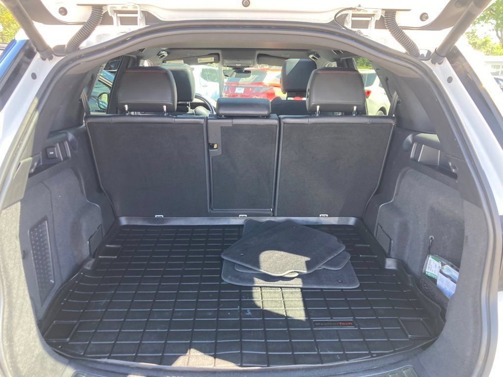 Used 2022 Land Rover Discovery Sport S R-Dynamic AWD/4WD image 28