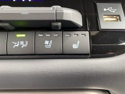 New 2026 Toyota Tundra Platinum AWD/4WD image 11