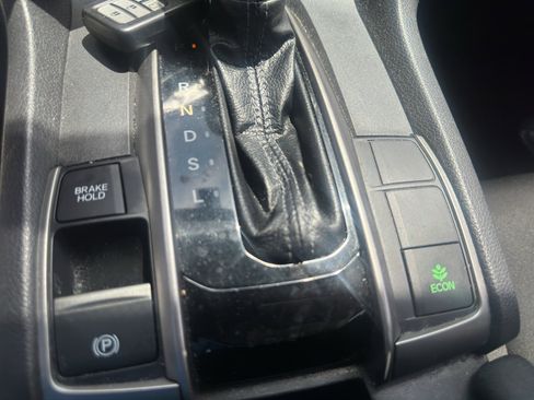Used 2018 Honda Civic EX image 11